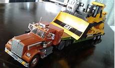 Lowboy Semi Trailer