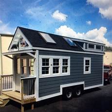 Trailer Foot